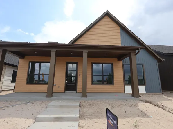 12411 Emerald Enclave Dr, Cypress, TX 77433