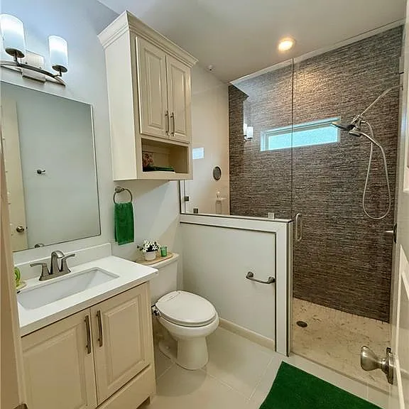 2818 Esmeralda St — Photo 15