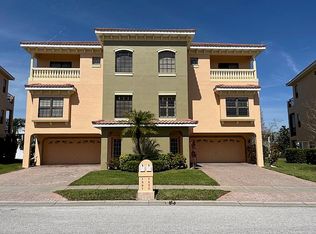 1555 Ember Ln, Tarpon Springs, FL 34689