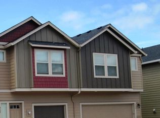 319 N 33rd Ct, Ridgefield, WA 98642