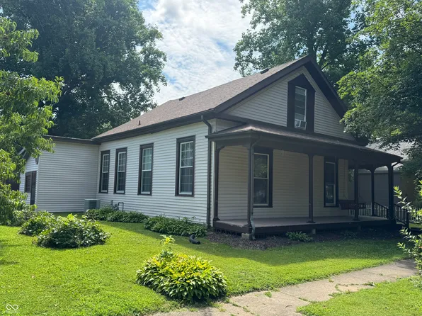 610 4th St, Covington, IN 47932
