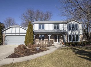 17150 Greenwood Ct W, Brookfield, WI 53005