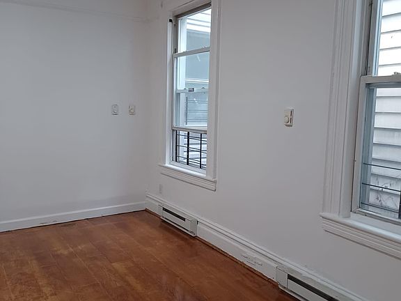 5th image of 639 E 224th St #1