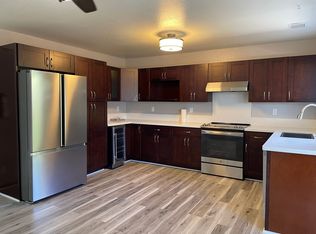 1100 Awawamalu St APT F, Honolulu, HI 96825