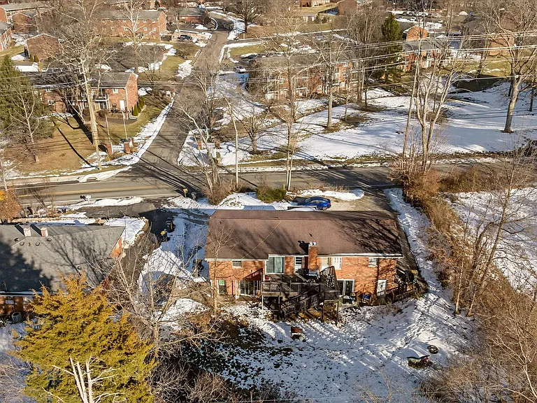 Backyard Air photo