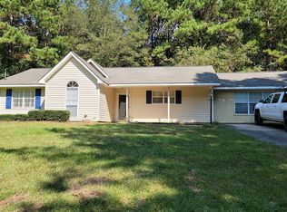 399 Lake Ridge Dr, Alexander City, AL 35010