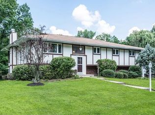19 Birchwood Ter, Nanuet, NY 10954