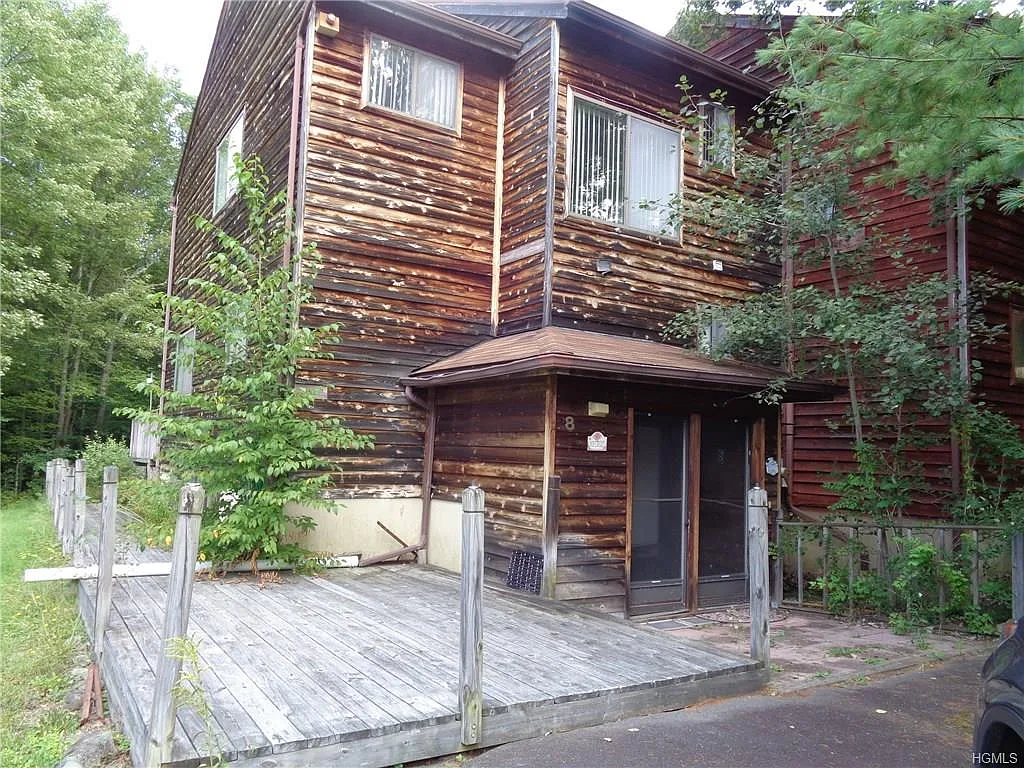 8 Edelweiss Dr photo 1
