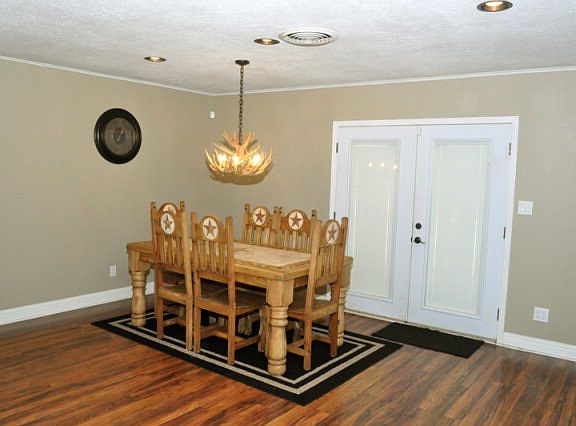 3rd image of 131 Weldon Dr