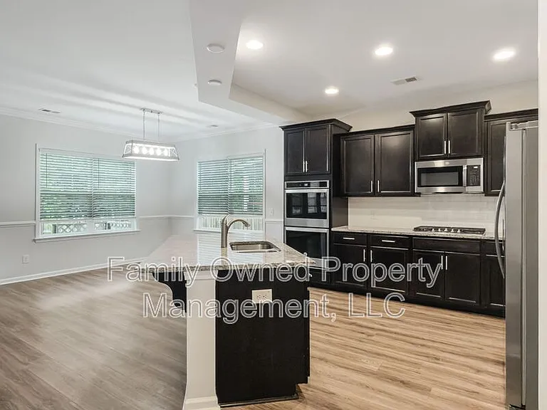 603 Pendleton Dr — Photo 8