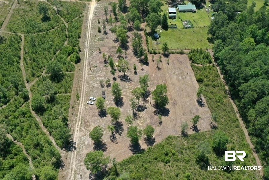 1st image of 2 Splinter Hill Rd