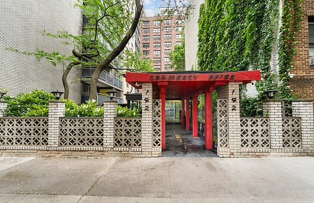142 East 16th Street #4D in Gramercy Park, Manhattan