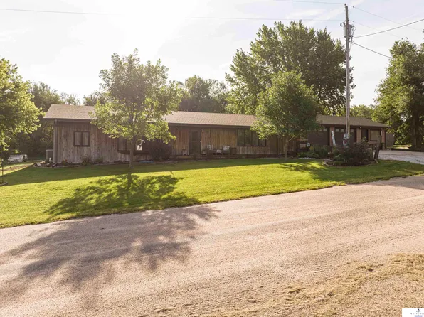 150 Cedar Thayer St, Waco, NE 68460