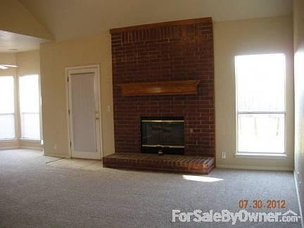 2nd image of 10213 NW 45th St