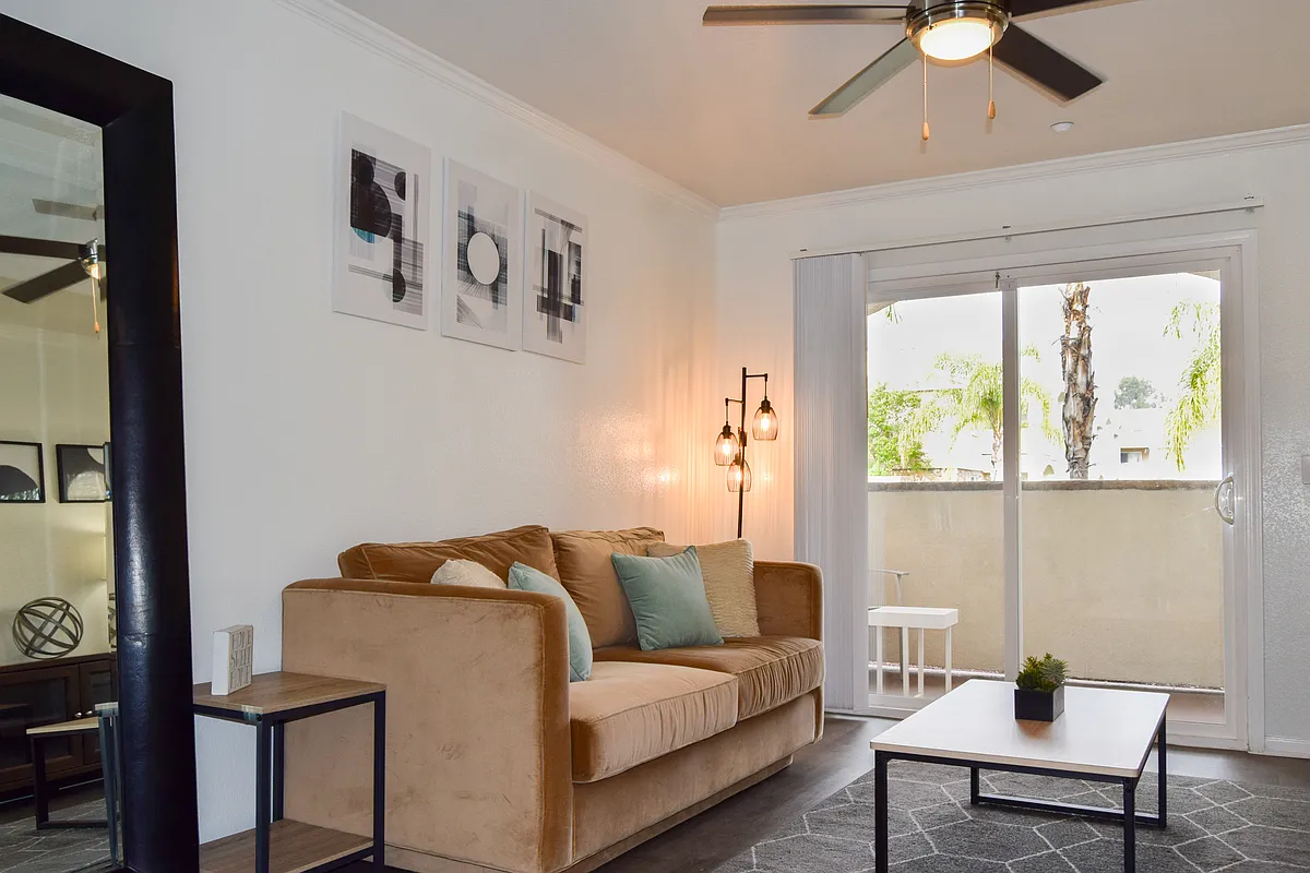 Building Photo - La Pacifica Apartments