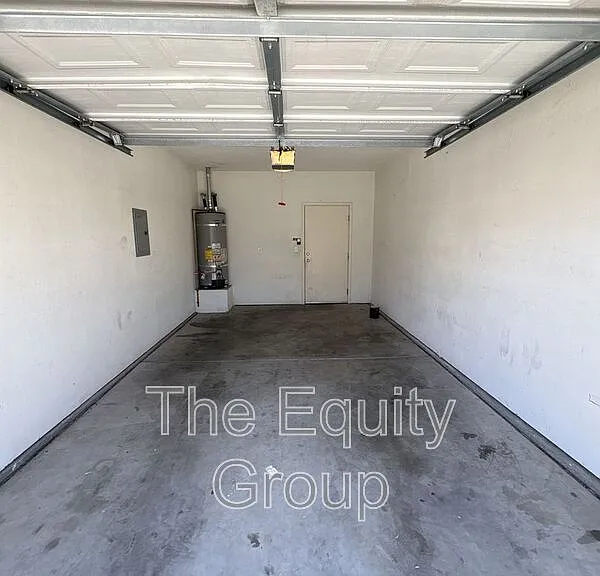 1319 S Crowe St #D — Photo 14