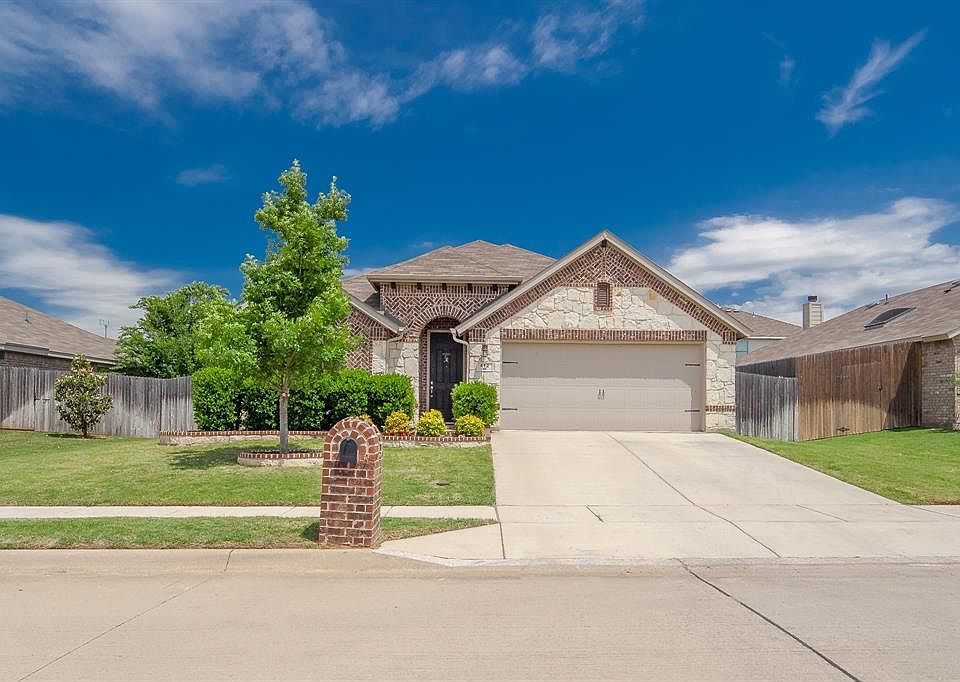 1st image of 412 Braewick Dr