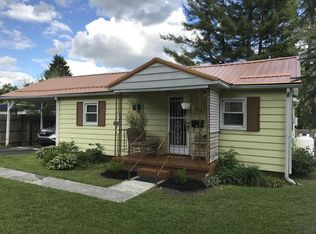 1427 Sewell St S, Rainelle, WV
