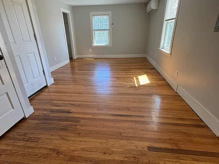 39 Middle St #2 — Photo 8