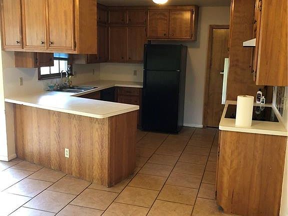 2nd image of 11702 N Oaks Dr