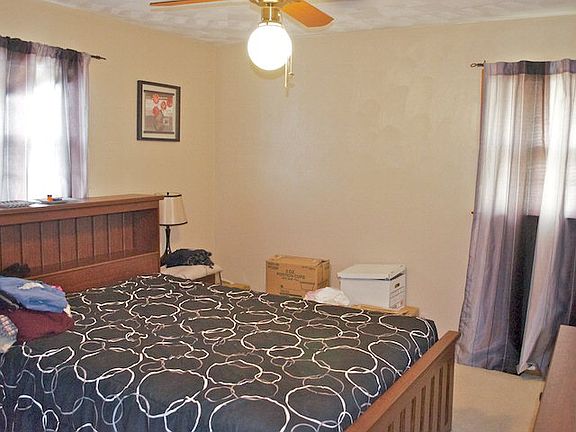5th image of 1645 Kenmore Dr