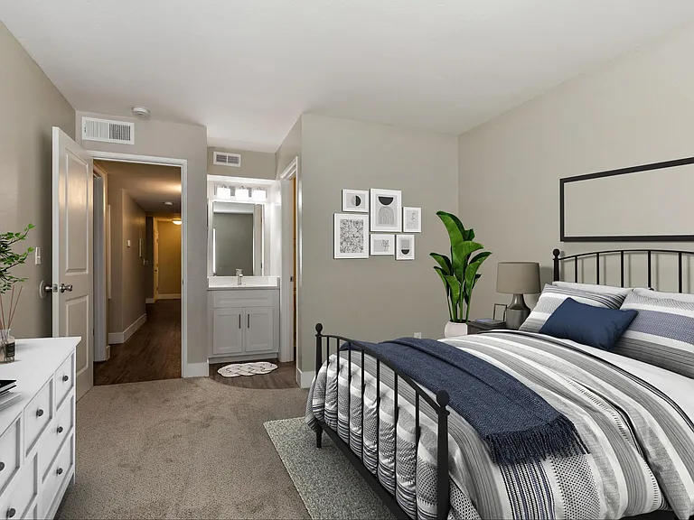 Portofino Apartments — Photo 7