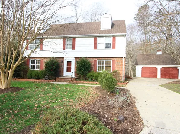 105 Braddock Rd, Williamsburg, VA 23185
