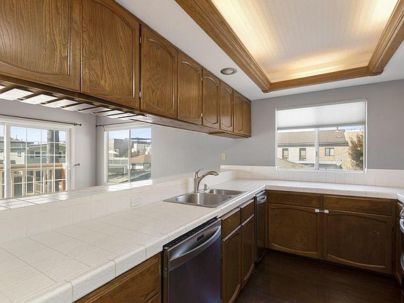 4th image of 349 Melrose Dr #A