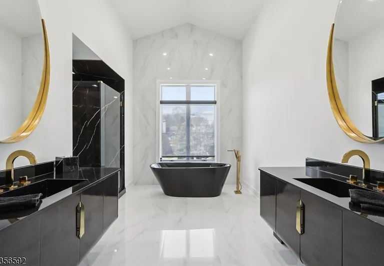 63 Roberts Rd — Photo 34