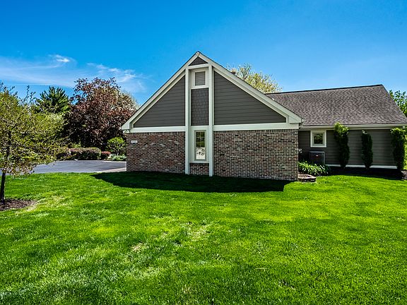 3rd image of 4682 Brentwood Ct