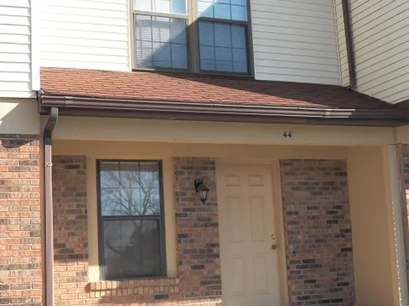 700 N Adelaide St APT 44, Normal, IL 61761