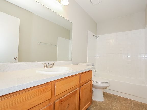 4th image of 4044 Hazelridge Dr #A1