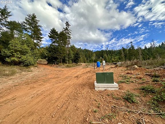 2nd image of 780 Tunnel Rd