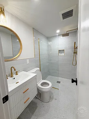 Bathroom, photo 2