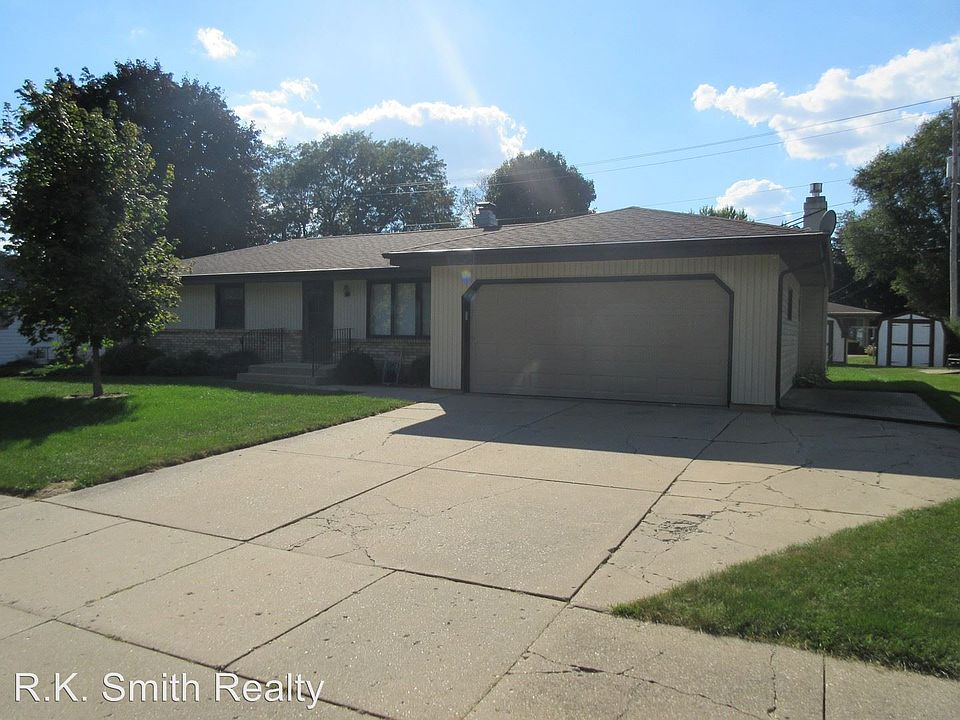 1st image of 42 S Sumac Dr