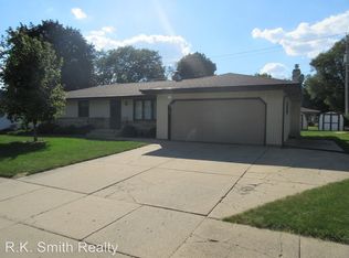42 S Sumac Dr, Janesville, WI 53545