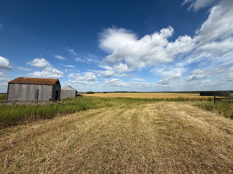 2nd image of 83042 W Township Road 430