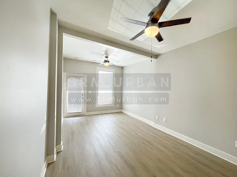 418 W Date St — Photo 9