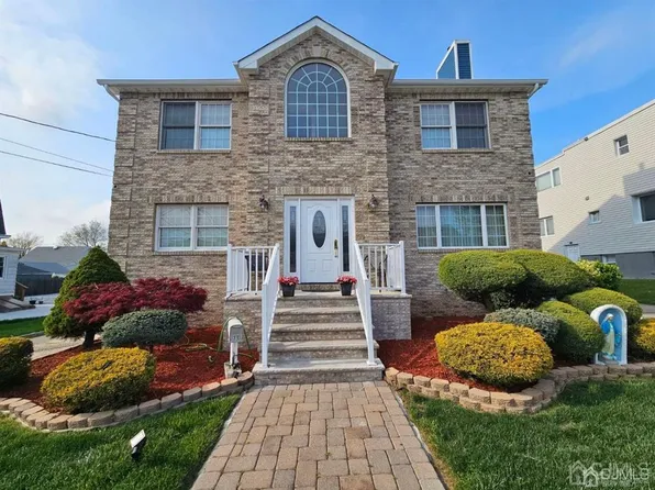 36 Luther Ave, Hopelawn, NJ 08861