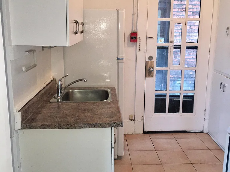 165 Laurier Ave E #2 — Photo 19