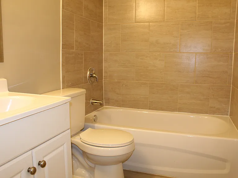 12220 82nd St NW — Photo 6