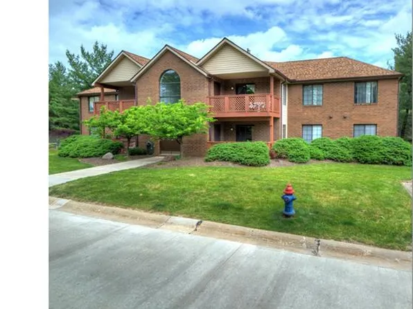 8621 Scenicview Dr Unit I205, Broadview Heights, OH 44147