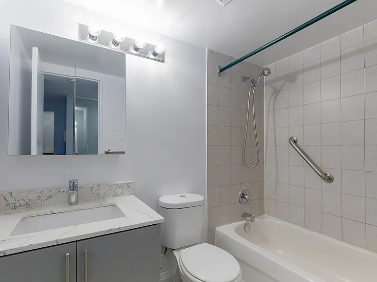 4001 Steeles Ave W — Photo 29