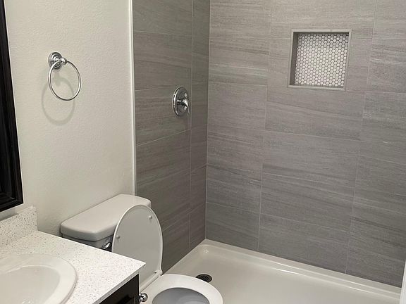 3rd image of 3544 Indiana St APT 17