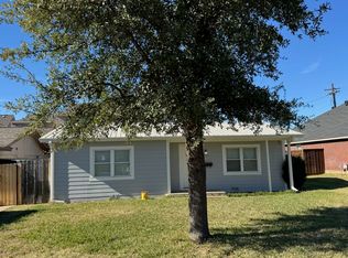 102 S Sheppard Dr, Euless, TX 76040