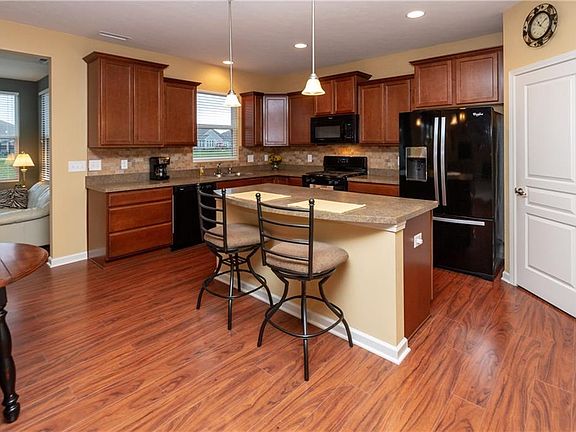 5th image of 6707 Karleigh Dr