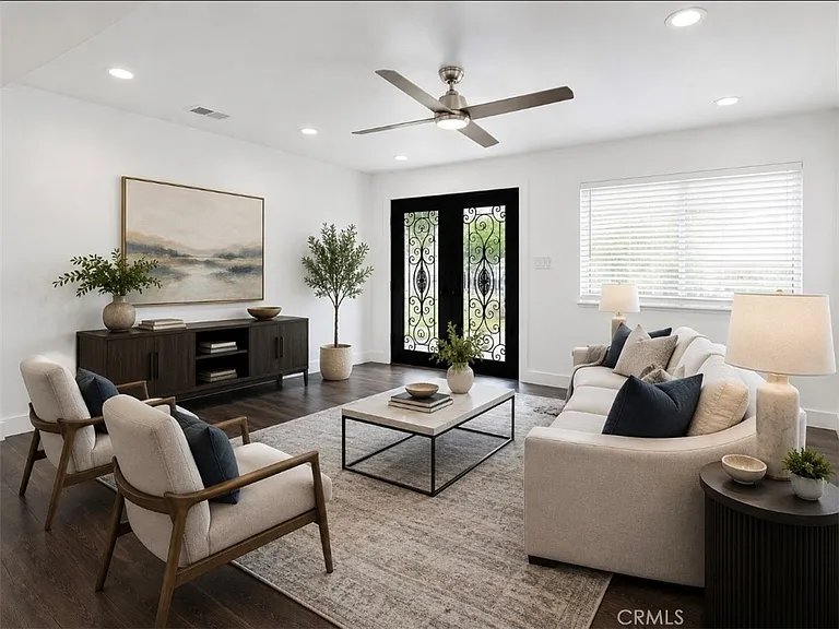 6929 El Selinda Ave — Photo 2