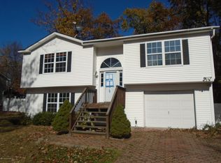 105 Pumice Ct, Milford, PA 18337