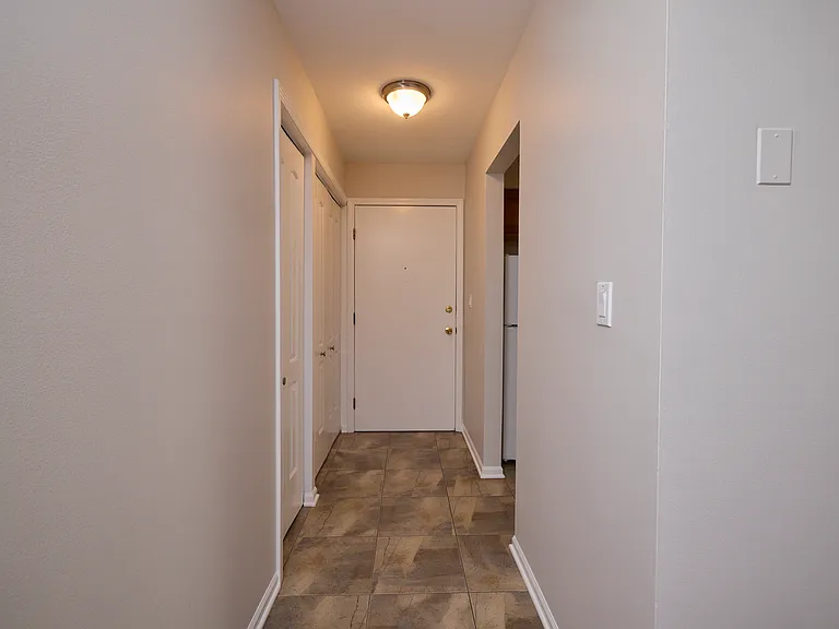 1154 Osterman Ave #D — Photo 6