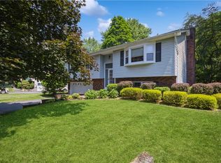 4 Rich Dr, Wappingers Falls, NY 12590